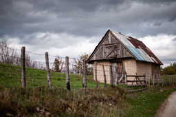 quitandtravel preeti.photography travel photography Sarajevo hiking farm old barn weathered countryside